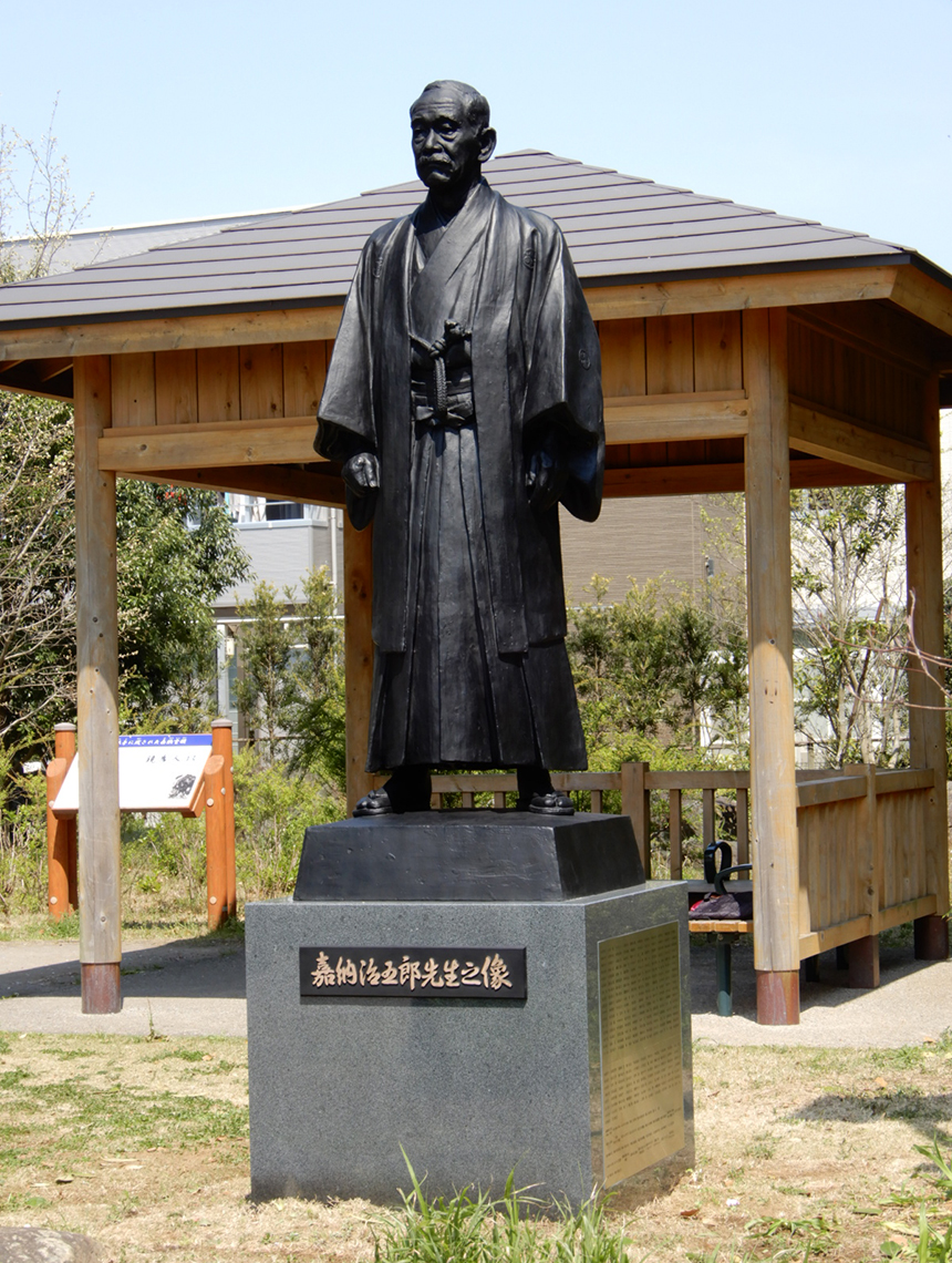 嘉納治五郎先生の銅像